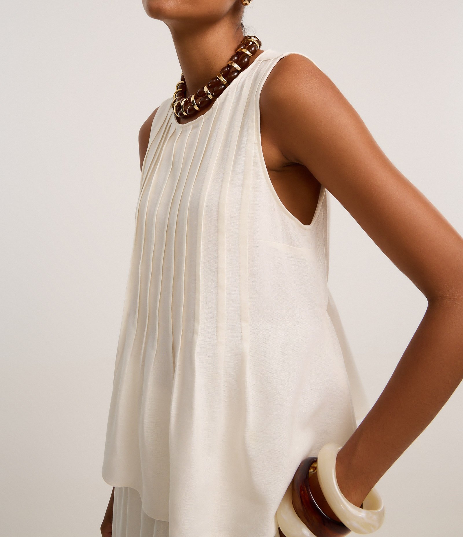 Blusa Peplum em Viscolinho com Frisos Frontais Off White 3