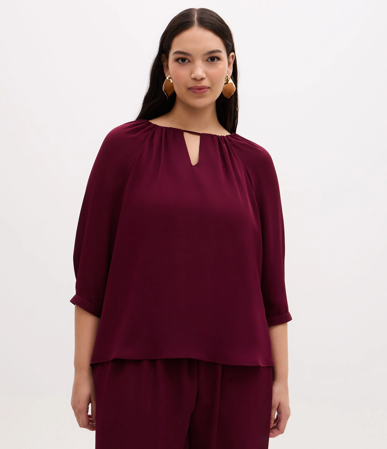 Blusa Bata em Crepe com Manga 3/4 e Franzidos Curve & Plus Size Bordô 1