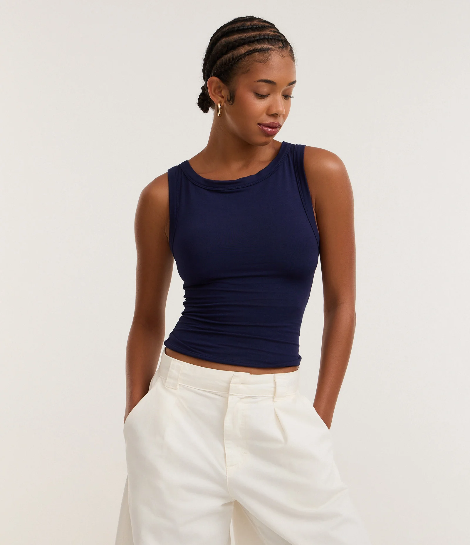 Blusa Sem Manga com Decote Canoa Azul Escuro 1