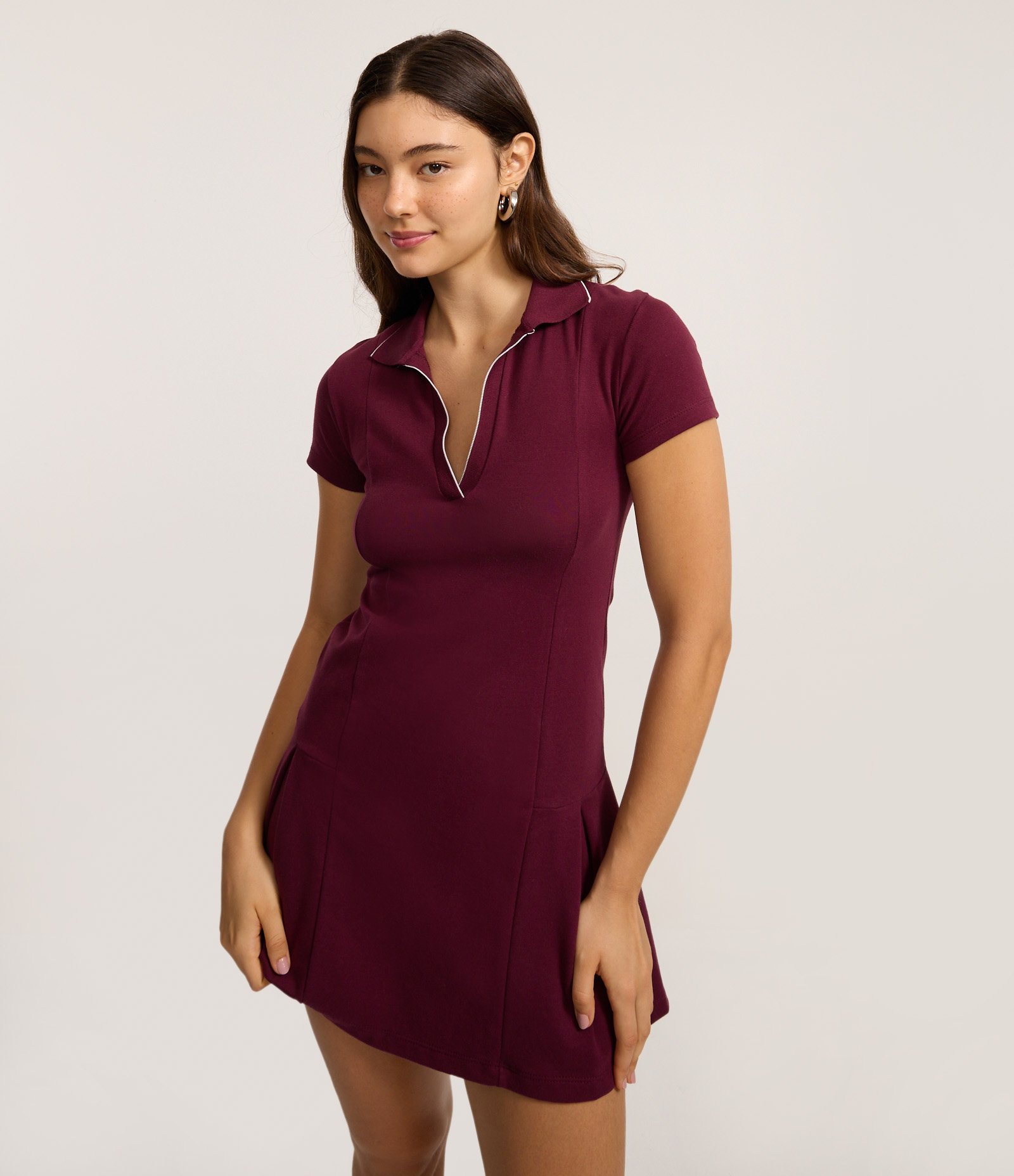 Vestido Curto Sportcore em Ribana com Gola Polo Contrastante Roxo 1