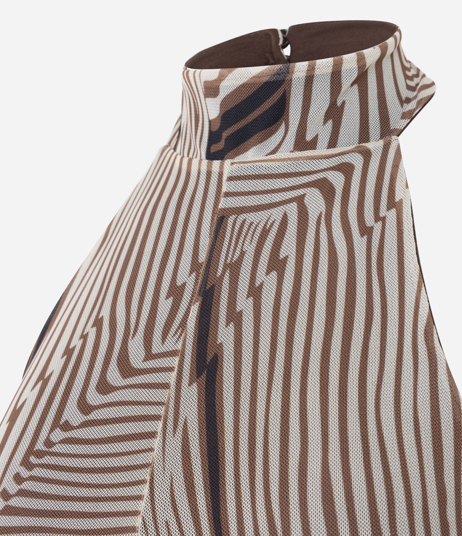 Vestido Longo em Tule com Costas Abertas e Gola Alta Bege 3