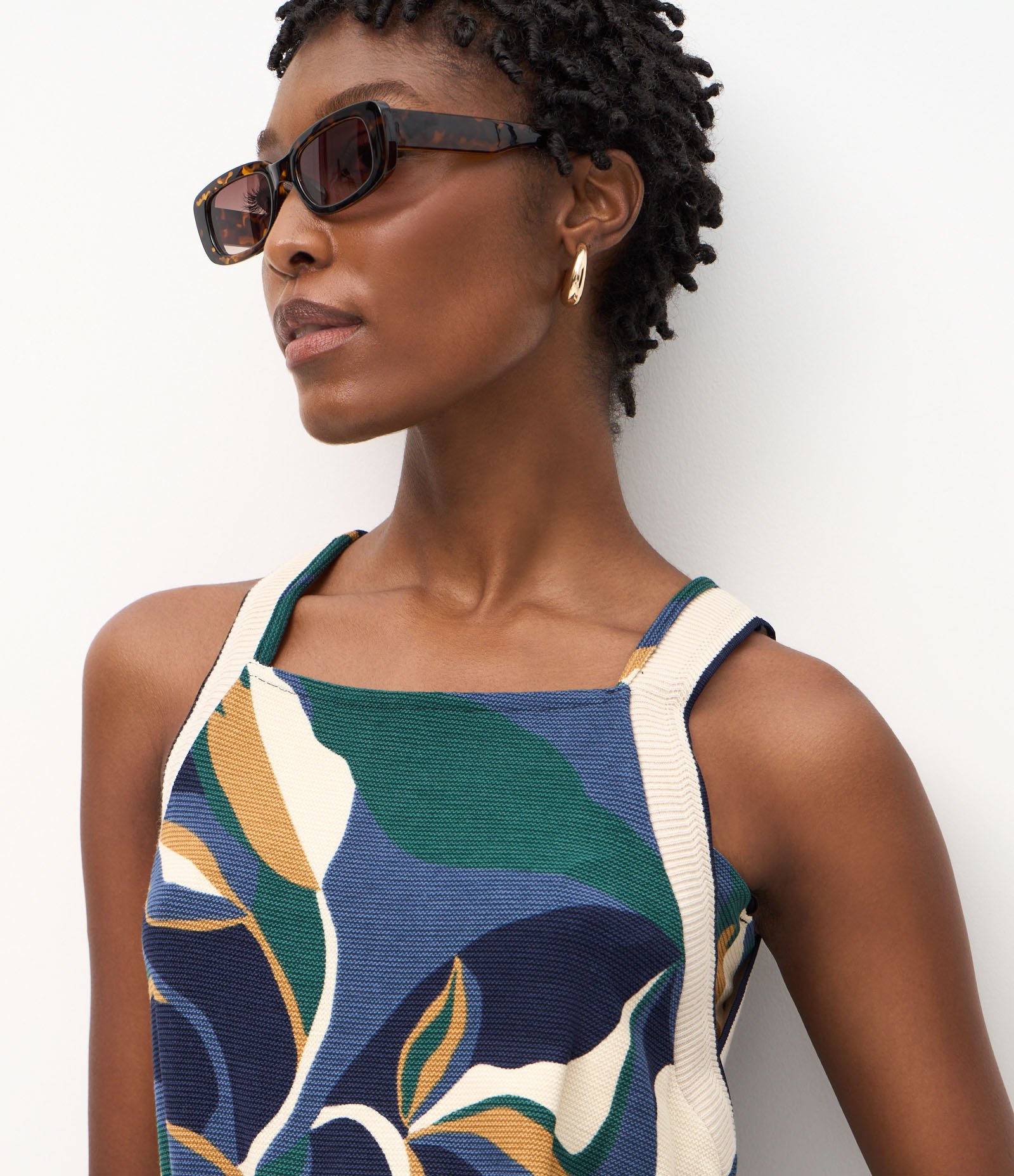 Macacão Sem Mangas com Estampa Abstrata Multicores 3