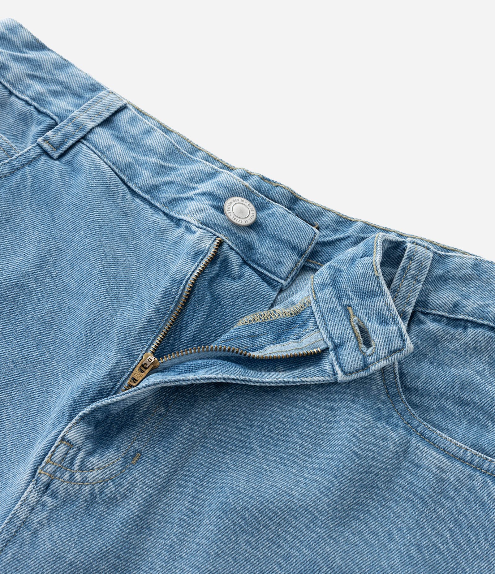 Bermuda Cropped em Jeans Liso Azul Claro 7