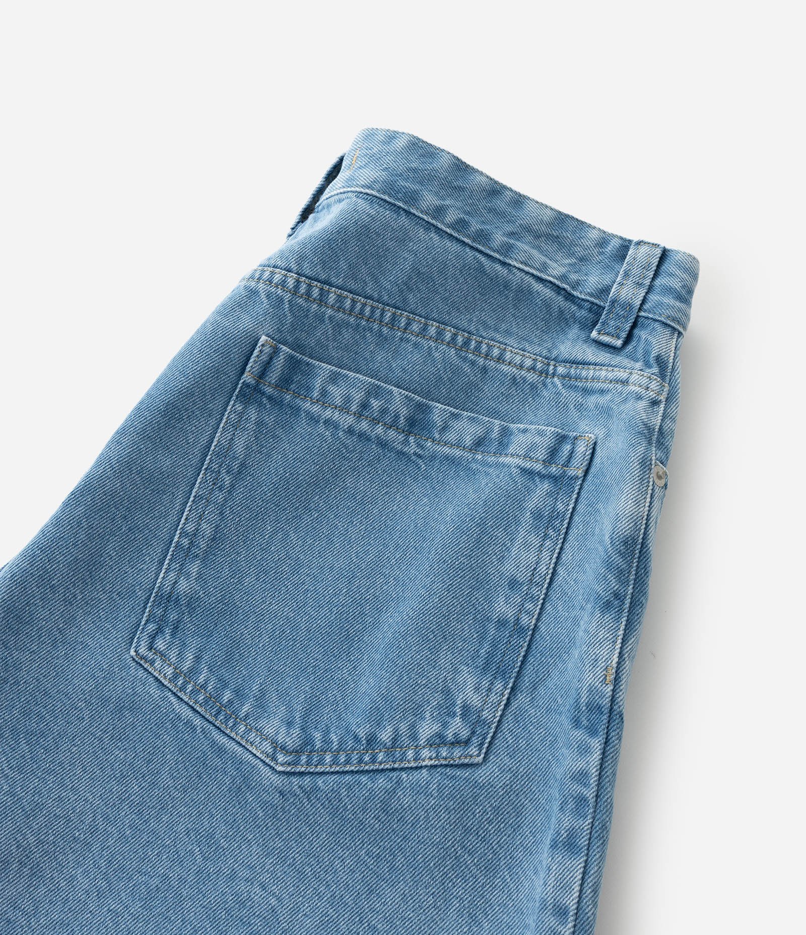 Bermuda Cropped em Jeans Liso Azul Claro 9