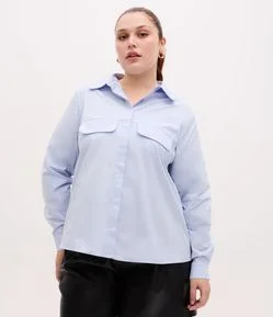 Camisa em Tricoline com Bolsos Fake Curve & Plus Size
