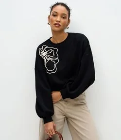 Blusão Moletom Sem Felpa com Bordado de Flor