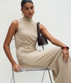 Vestido Longo em Ribana com Gola Alta e Cinto Fino