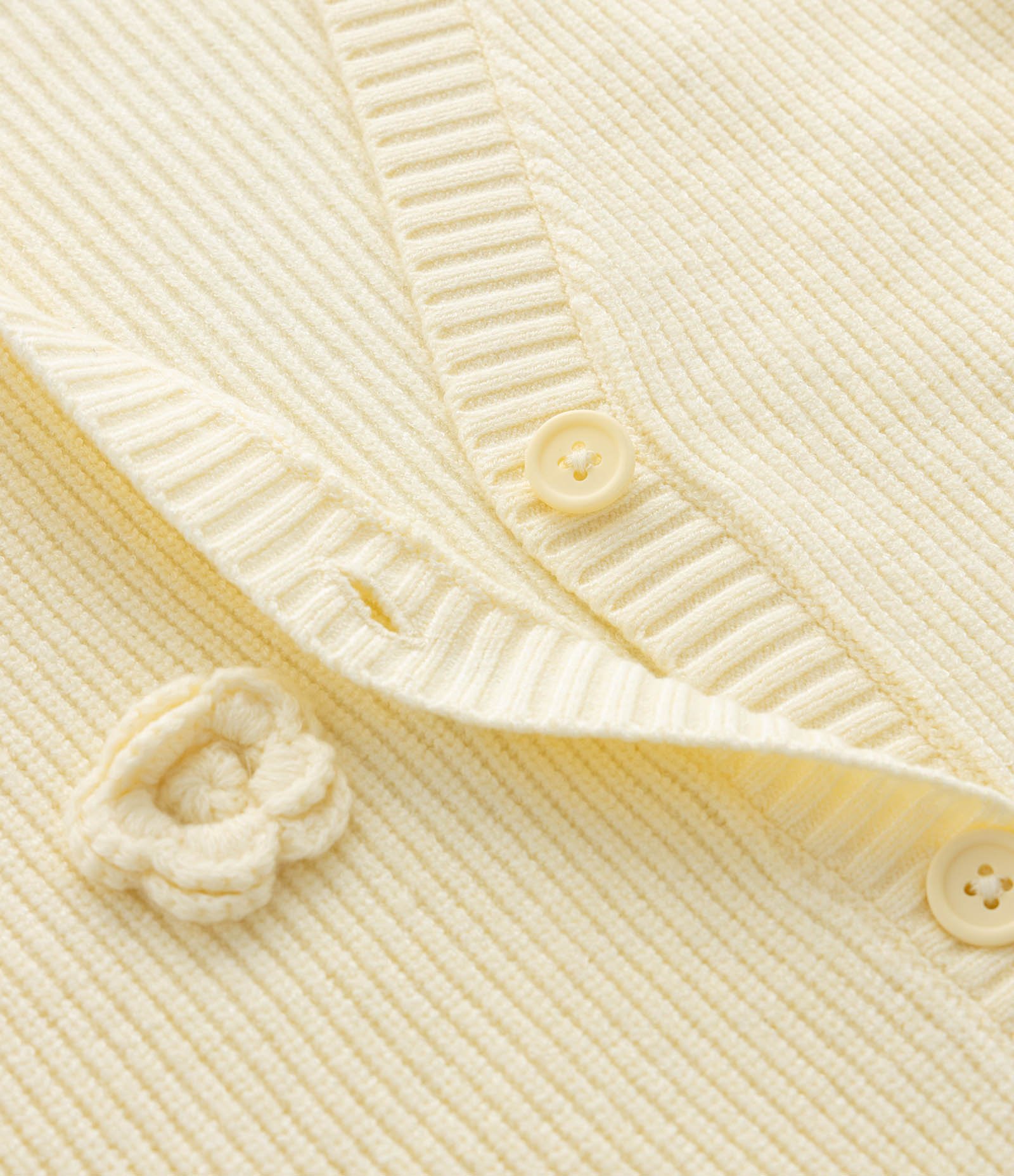 Casaco Cardigan Infantil com Flores em Tricô – Tam 5 a 14 Anos Amarelo Claro 3