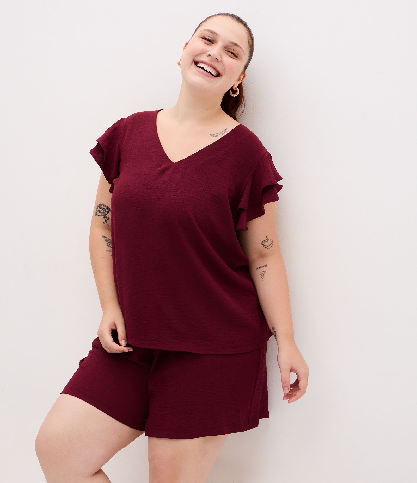 Short Curto em Crepe com Cós Elástico Curve & Plus Size Vinho 1