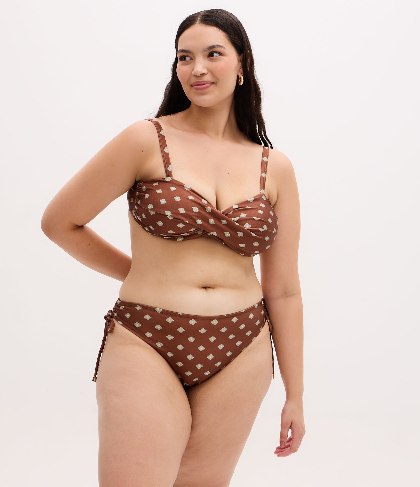 Biquini Calcinha em Microfibra com Amarração Lateral Curve & Plus Size Marrom 1