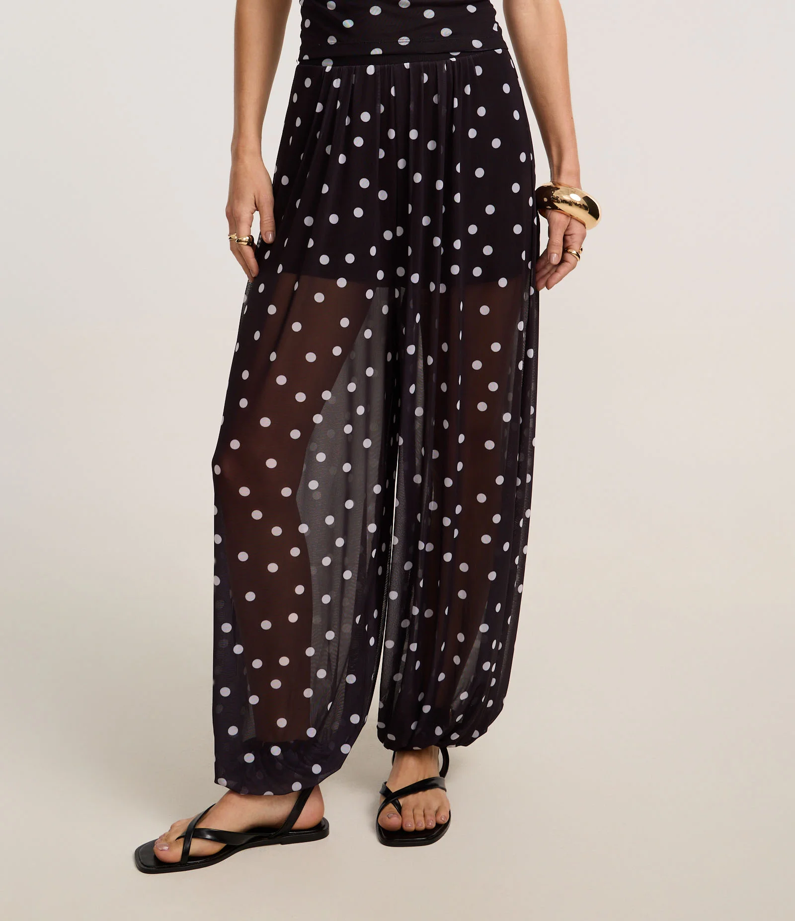 Calça Aladim em Tule Poá com Transparência Preto 3