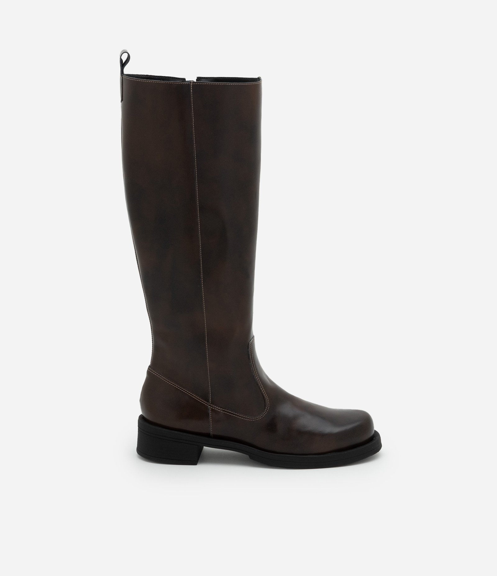 Bota Cano Médio em PU com Bico Redondo e Zíper Lateral Marrom 2