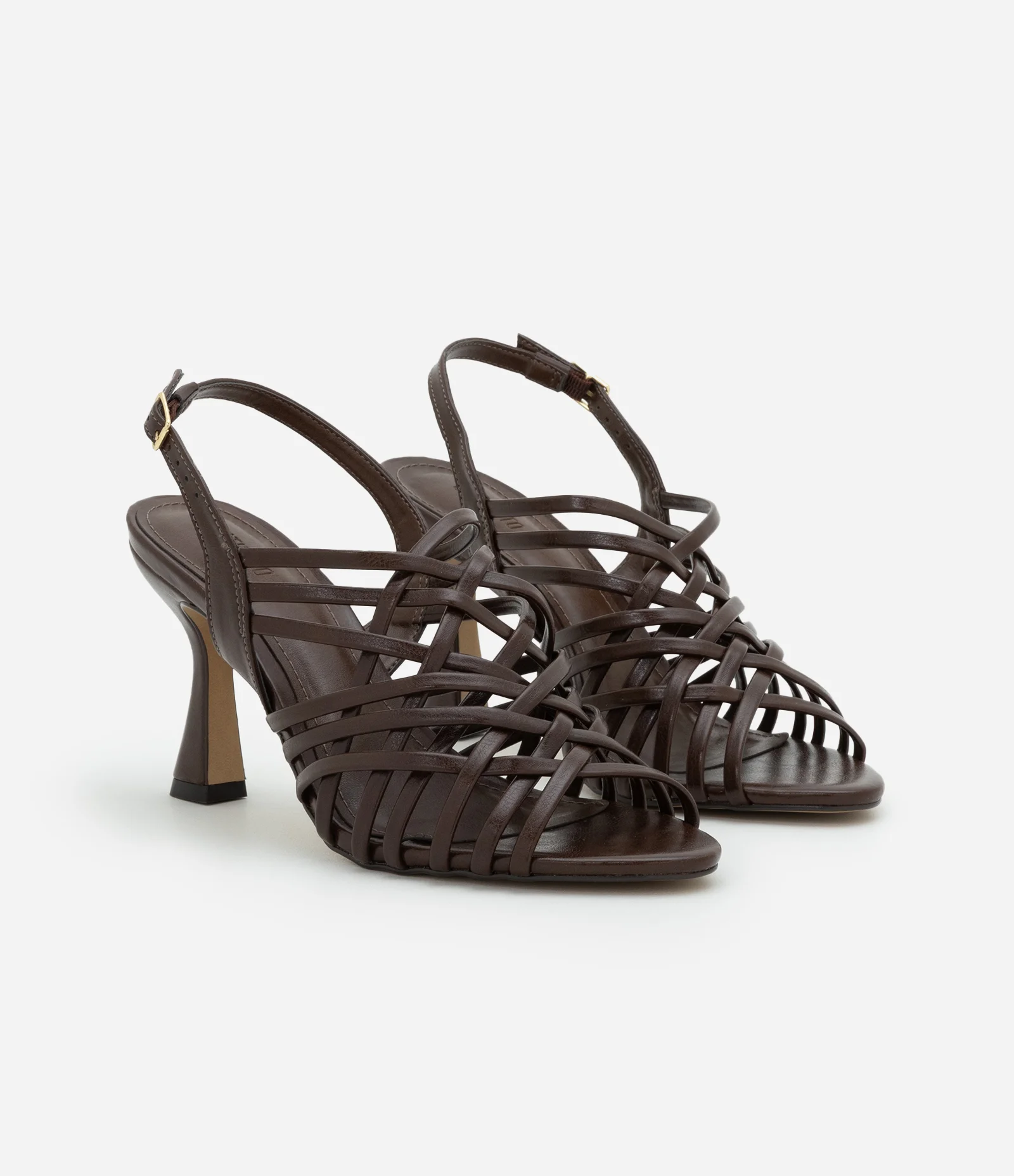 Sandália em PU com Cabedal de Tiras Entrelaçadas Marrom 2