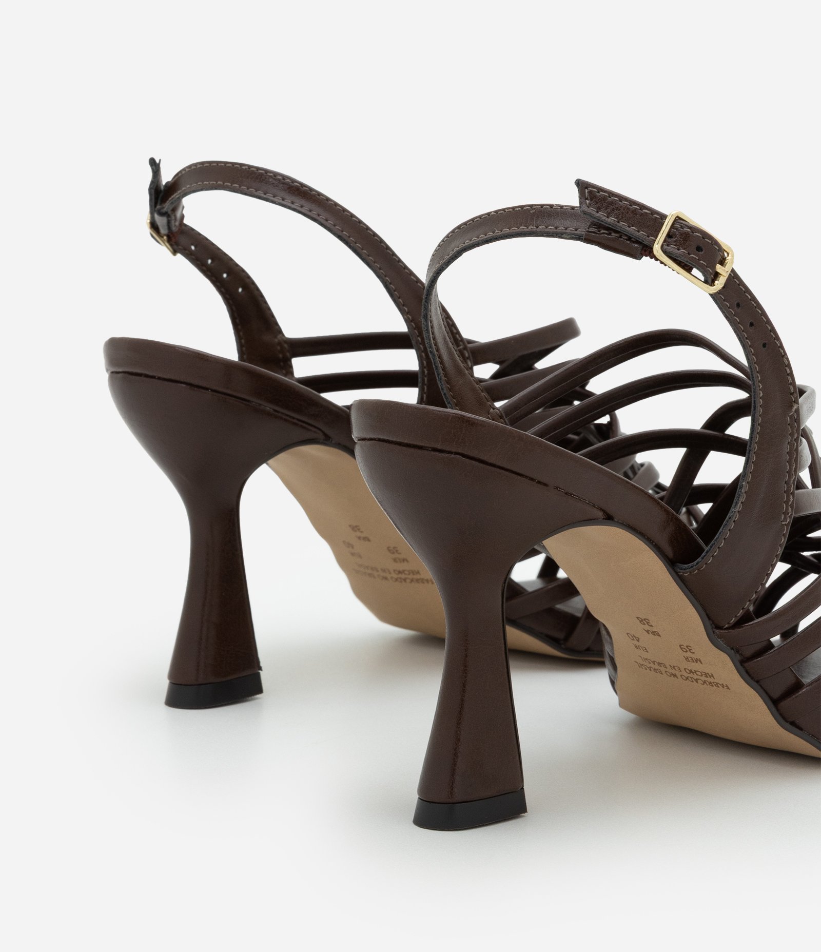 Sandália em PU com Cabedal de Tiras Entrelaçadas Marrom 5
