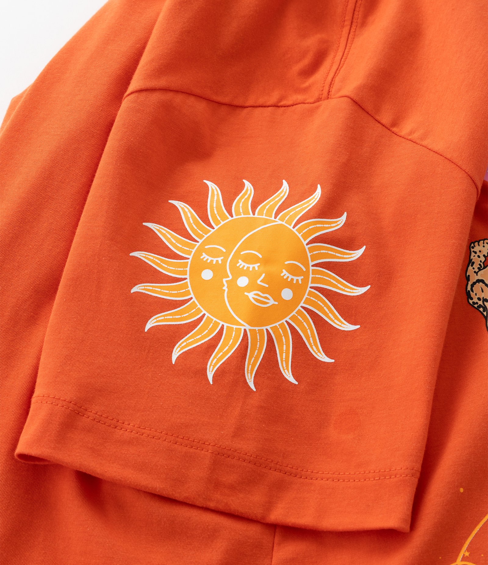 Camiseta Boxy com Estampa Cosmic Bloom Curve & Plus Size Laranja 8