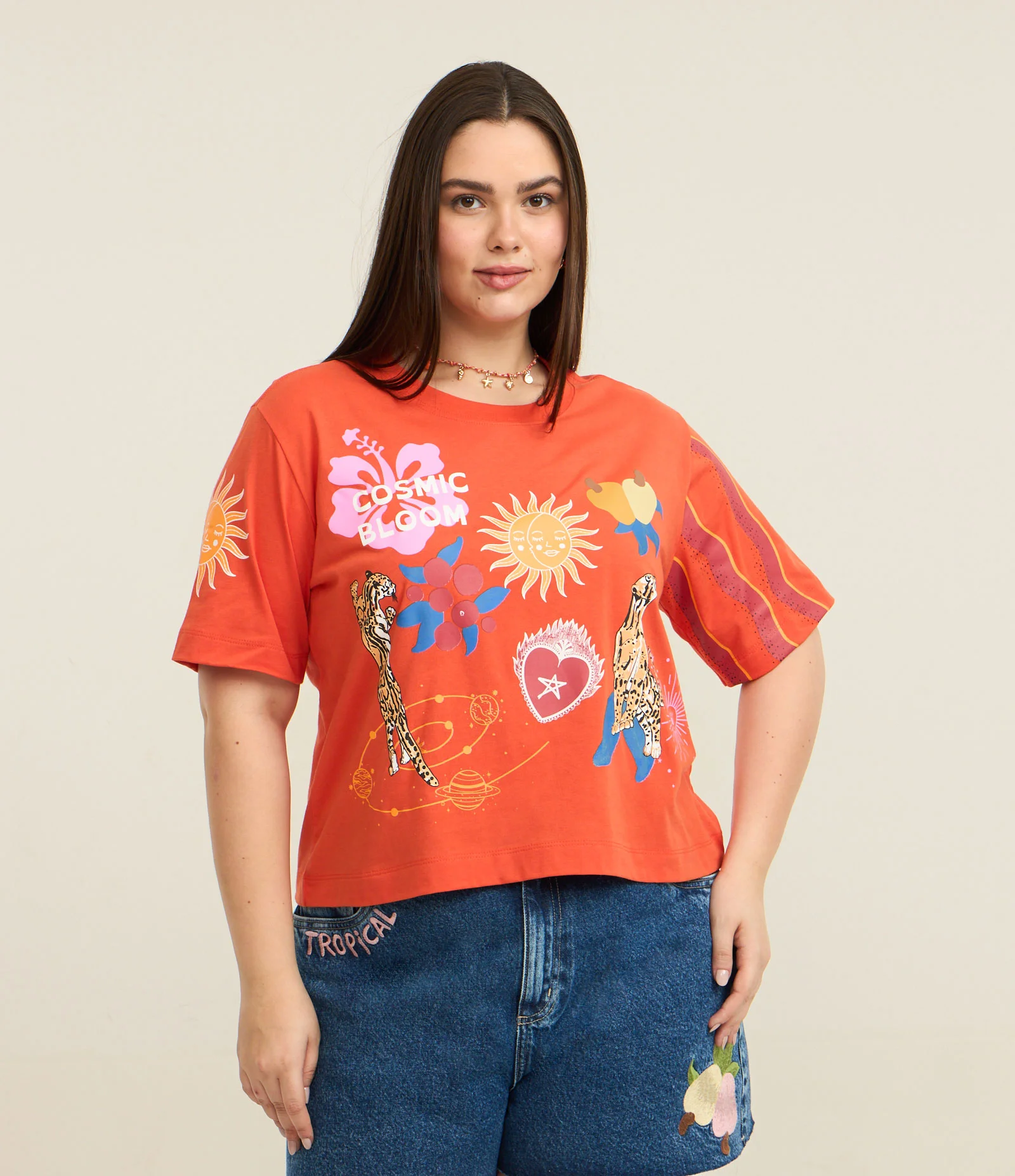 Camiseta Boxy com Estampa Cosmic Bloom Curve & Plus Size Laranja 1