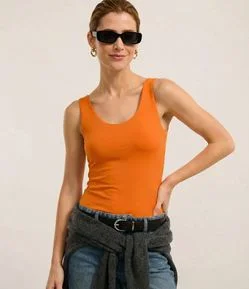 Blusa em Poliamida com Decote U e Alça Larga