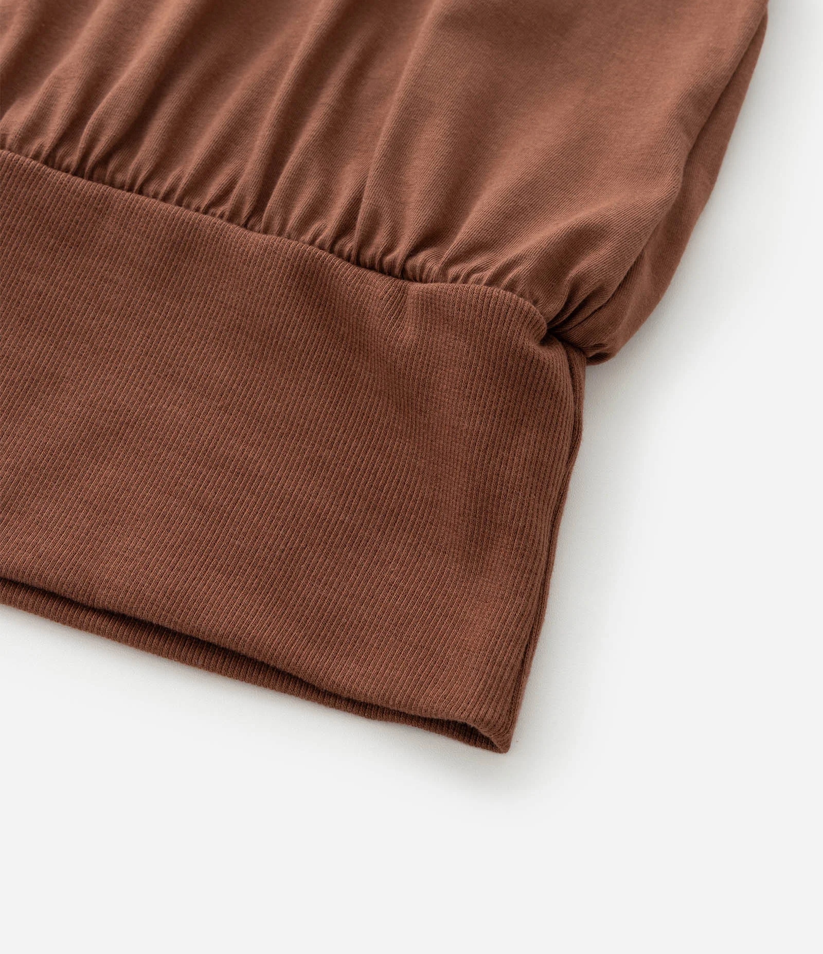 Blusa Regata Muscle com Barra Larga e Franzido Curve & Plus Size Marrom 4