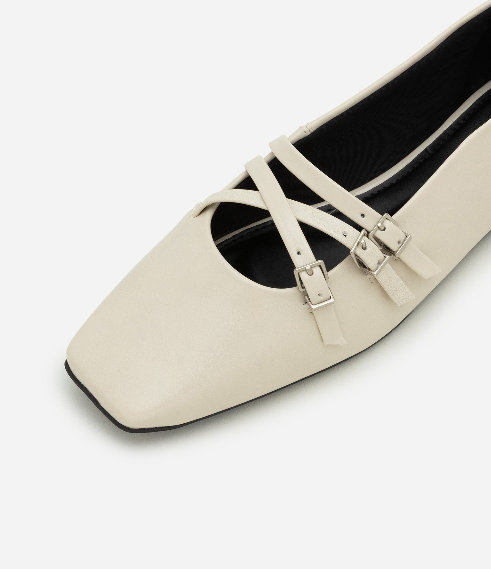 Sapatilha com Bico Quadrado e Multi Tiras Cruzadas Bege 6