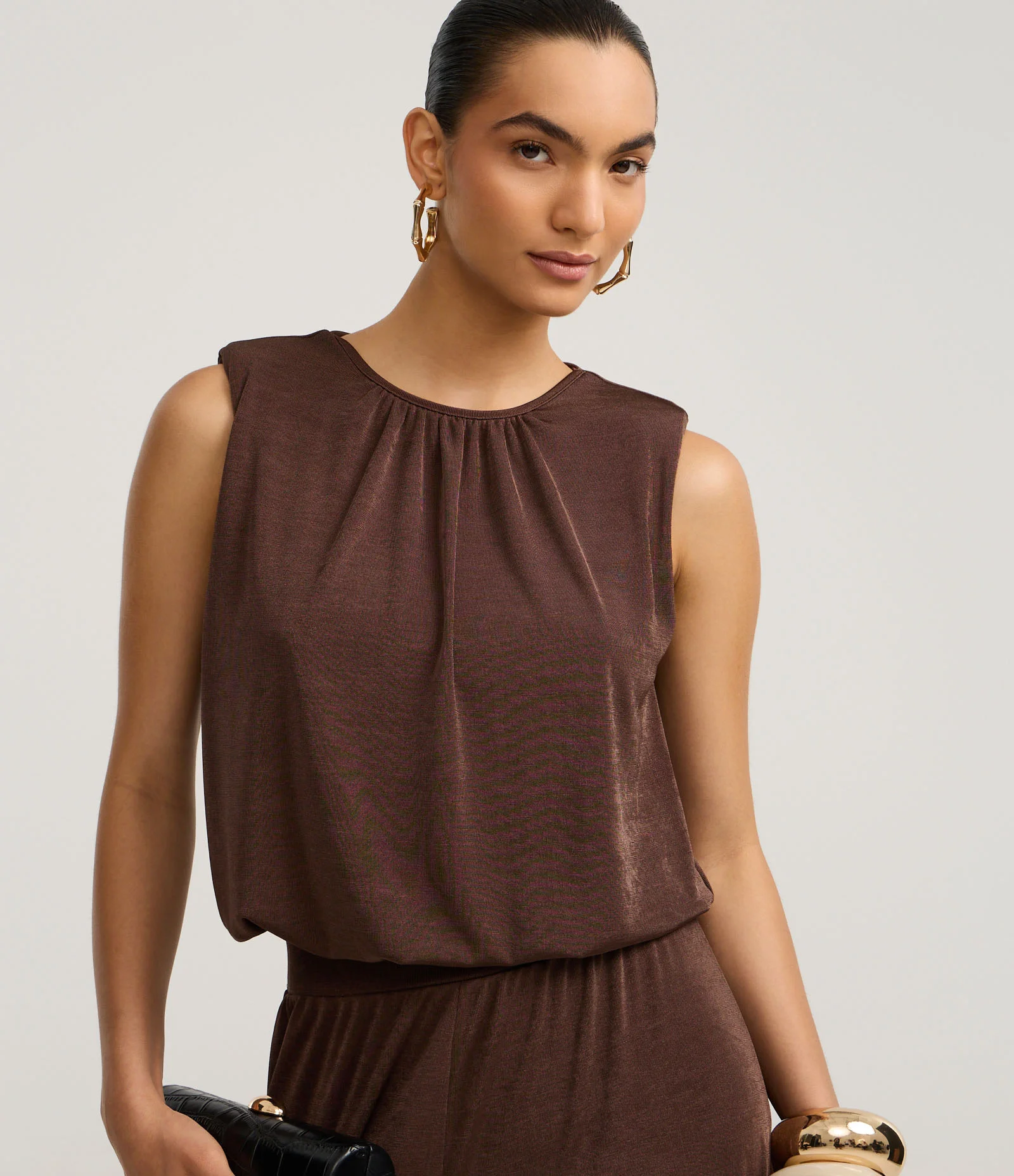 Blusa em Ribana com Ombreiras e Leve Brilho Marrom 1