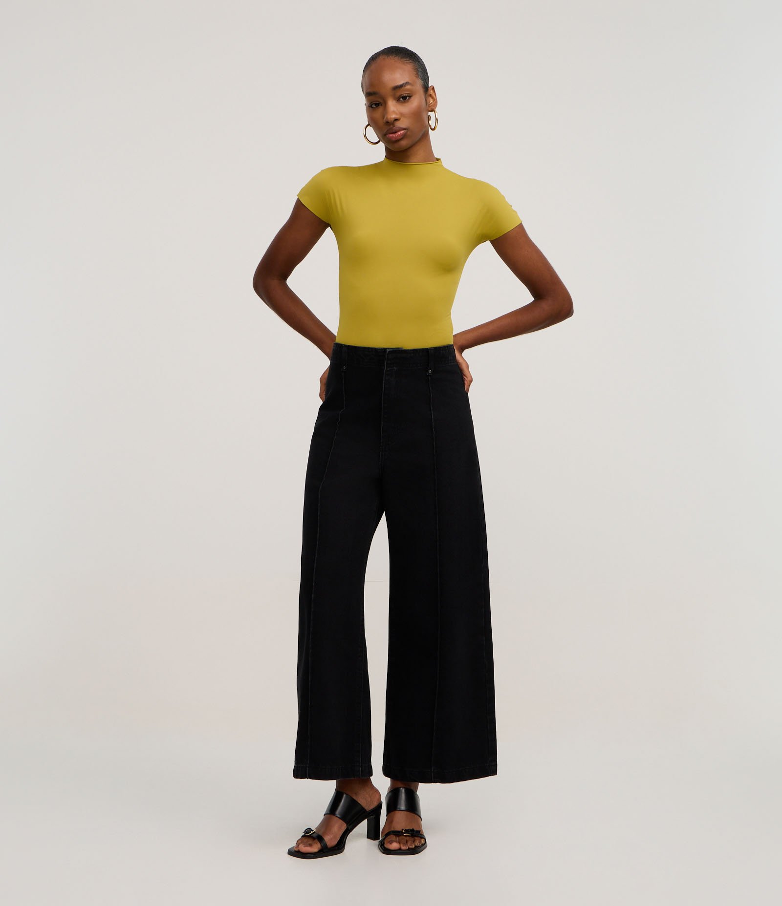 Body em Microfibra com Golinha Média Verde Abacate 2