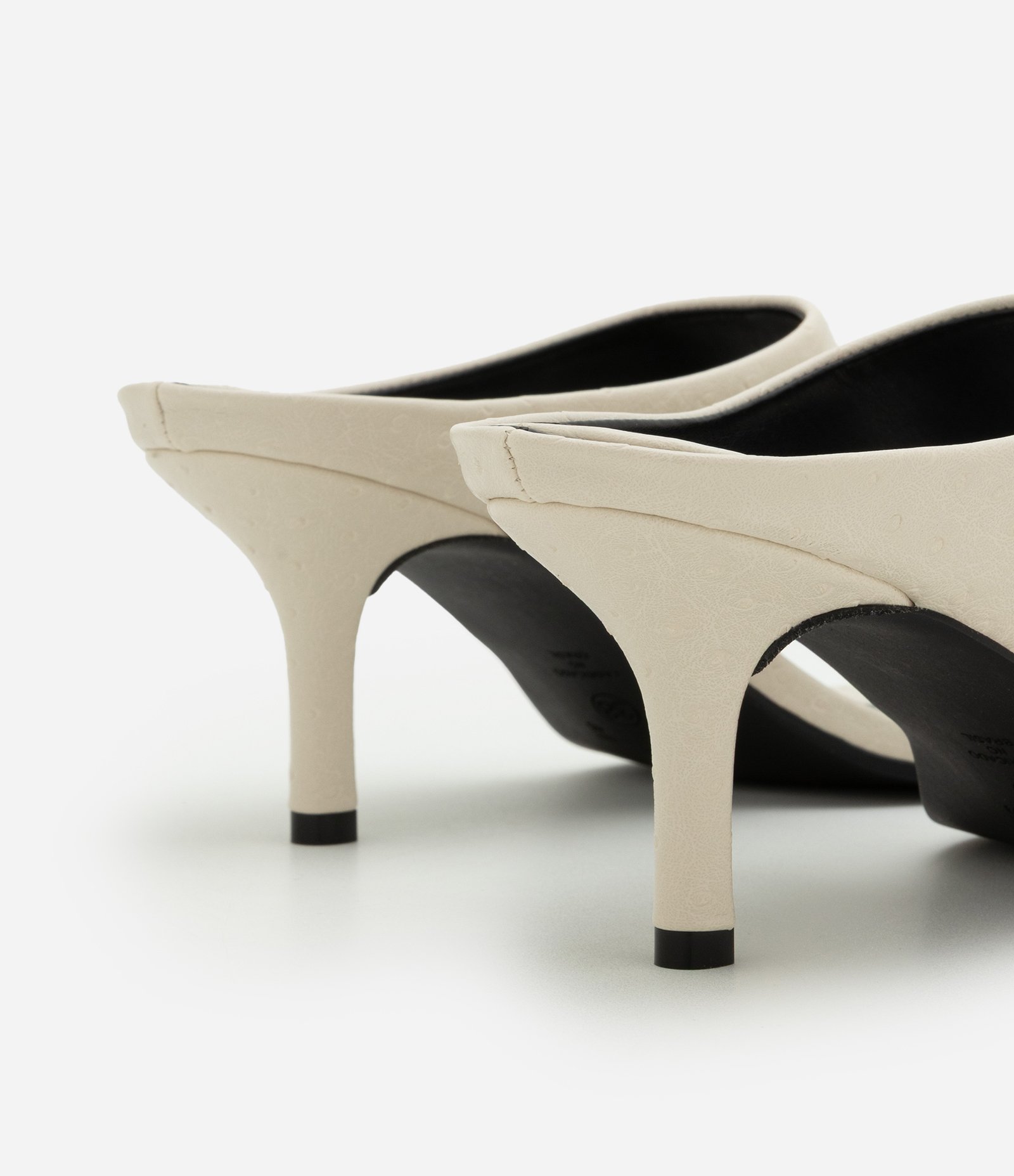 Sandália Mule de Dedo em PU com Salto Fino Off White 4