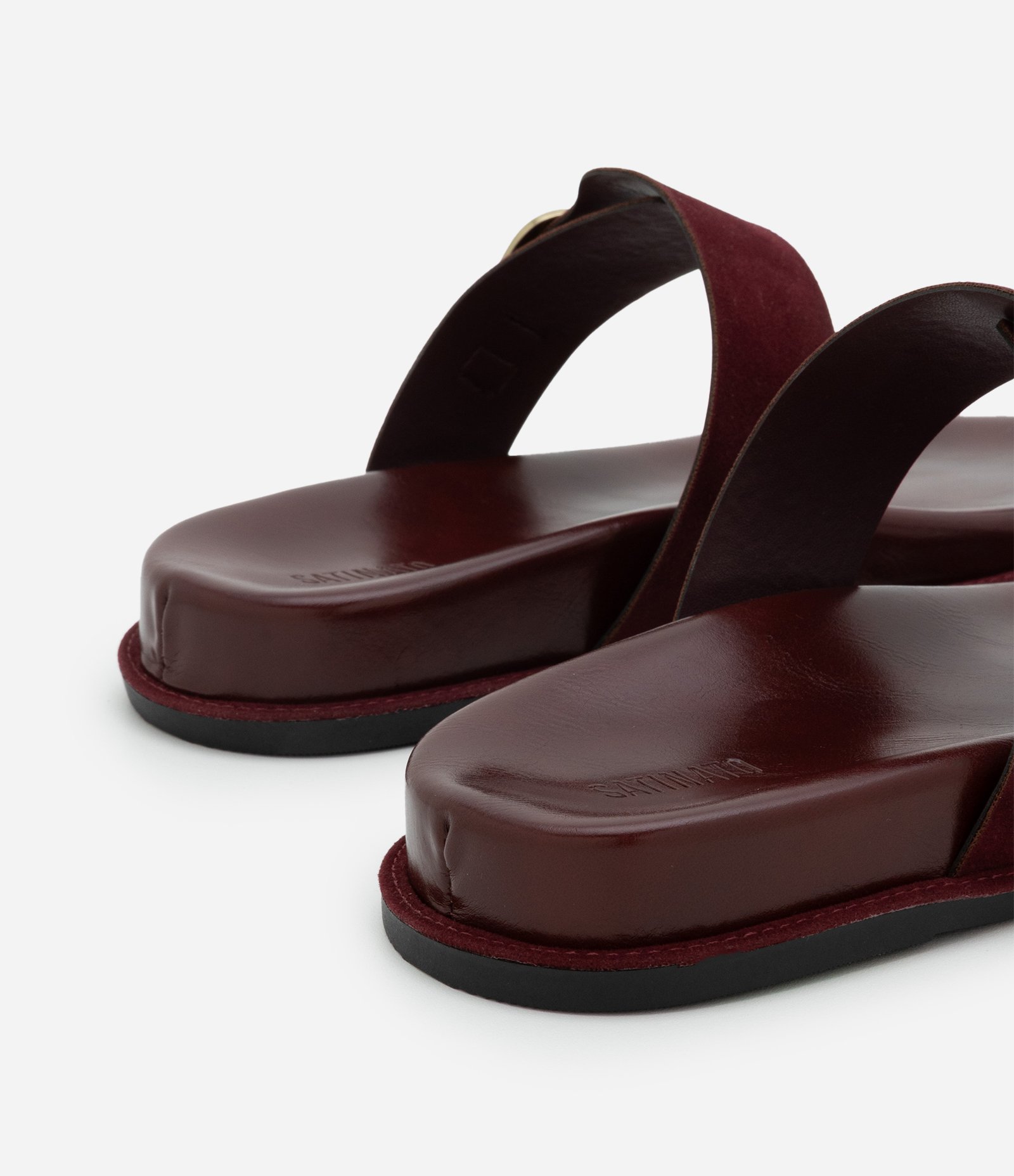 Rasteira em PU com Tira Ajustável e Fivela Bordô 5