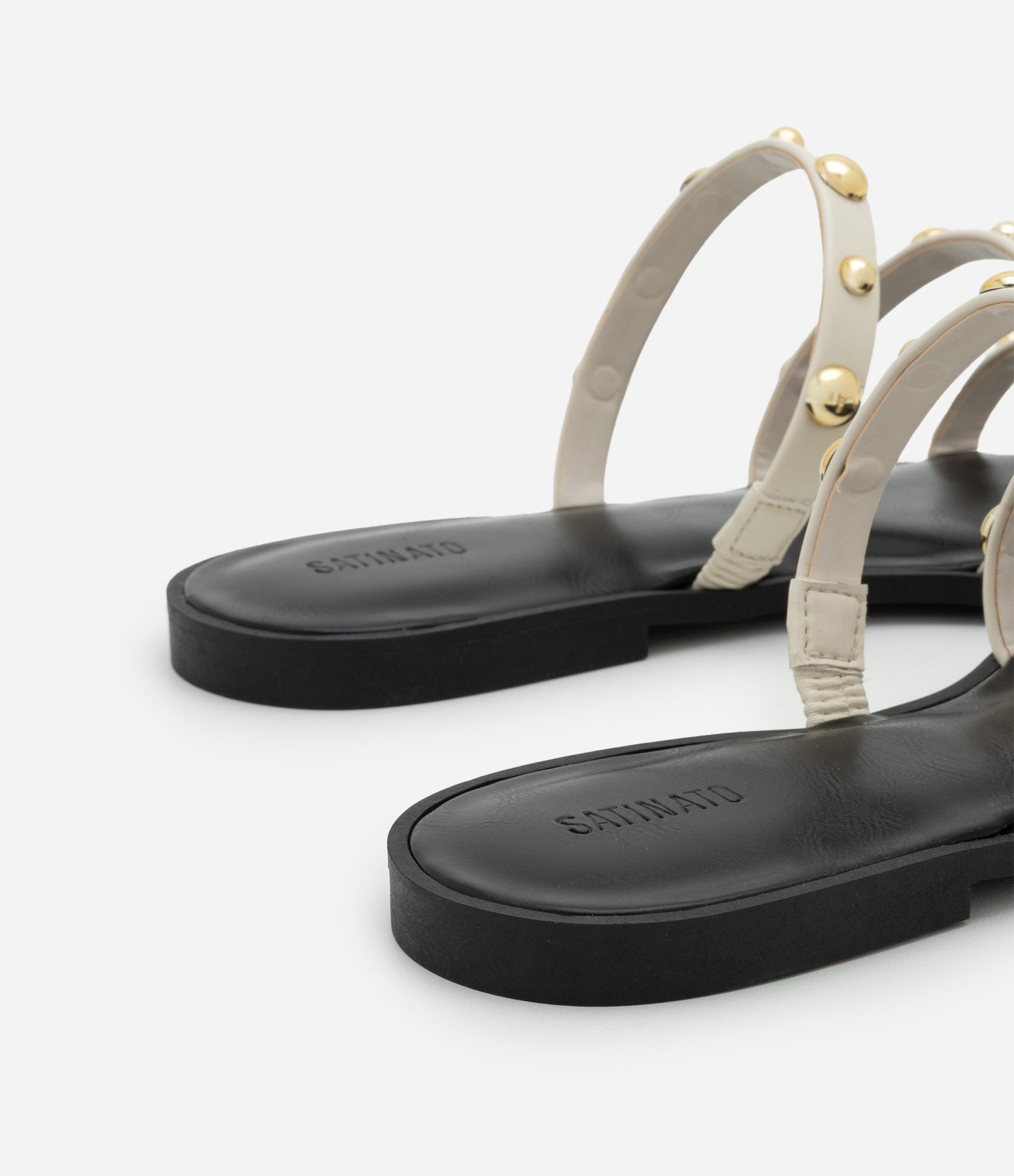 Rasteira Mule com Três Tiras e Studs Aplicados Off White 5