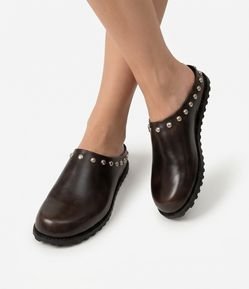 Sapato Mule em PU com Tachas Metálicas