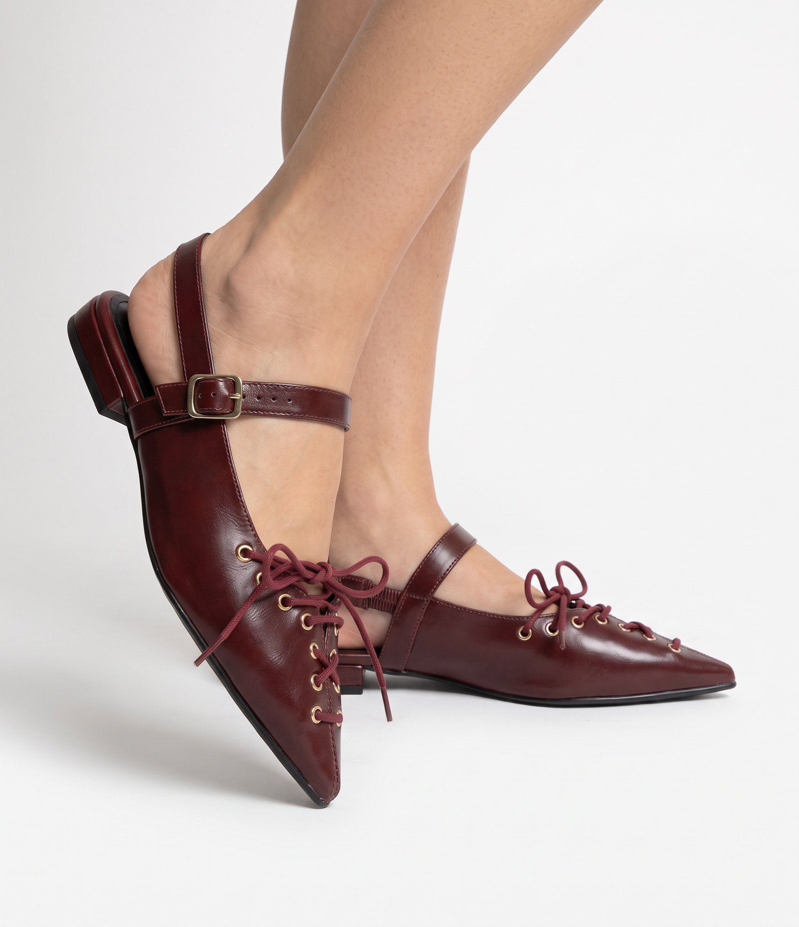 Sapatilha Slingback em PU com Amarração Frontal Bordô 2