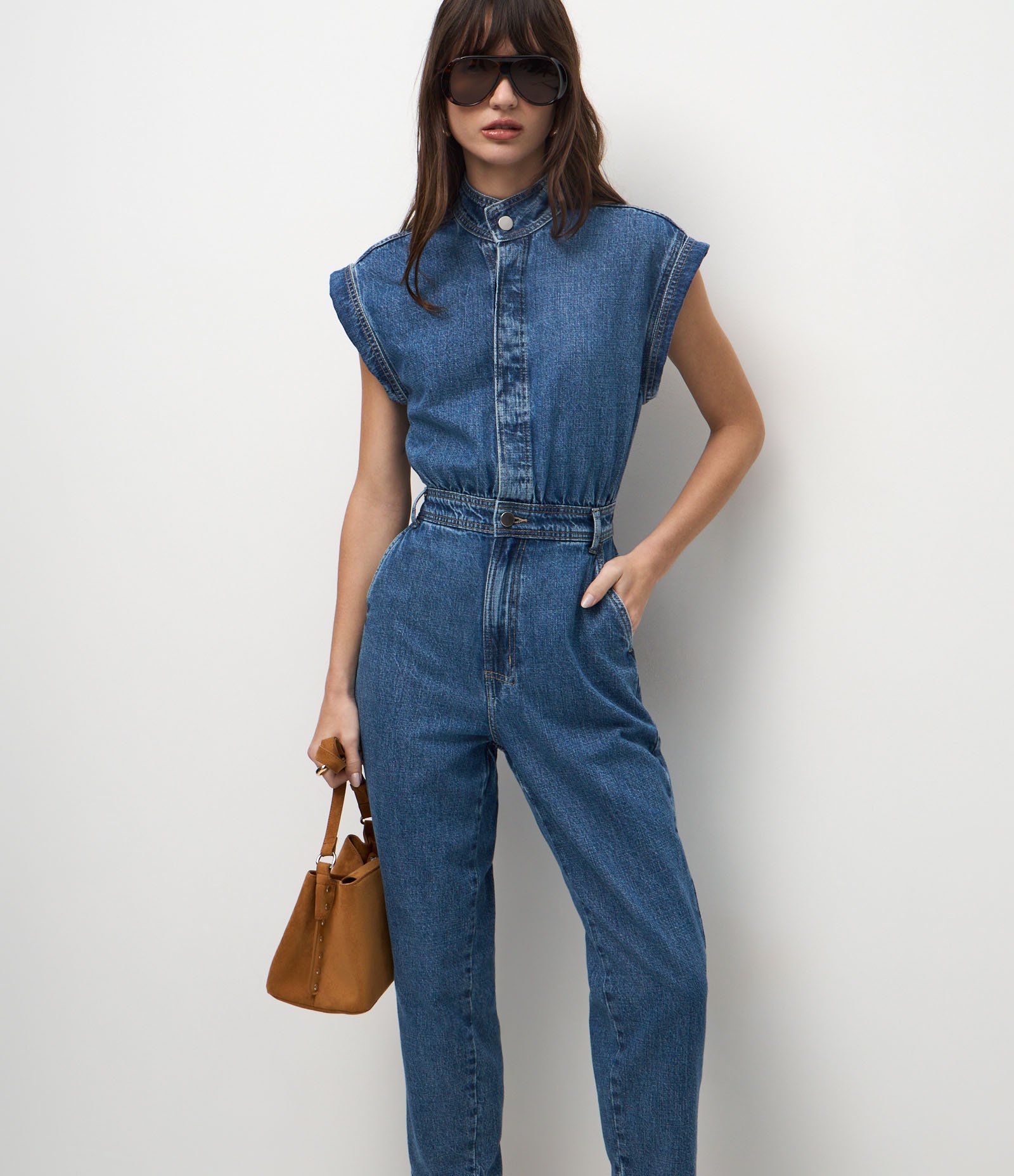 Macacão Utilitário em Jeans com Gola Padre e Cintura Ajustada Azul 2