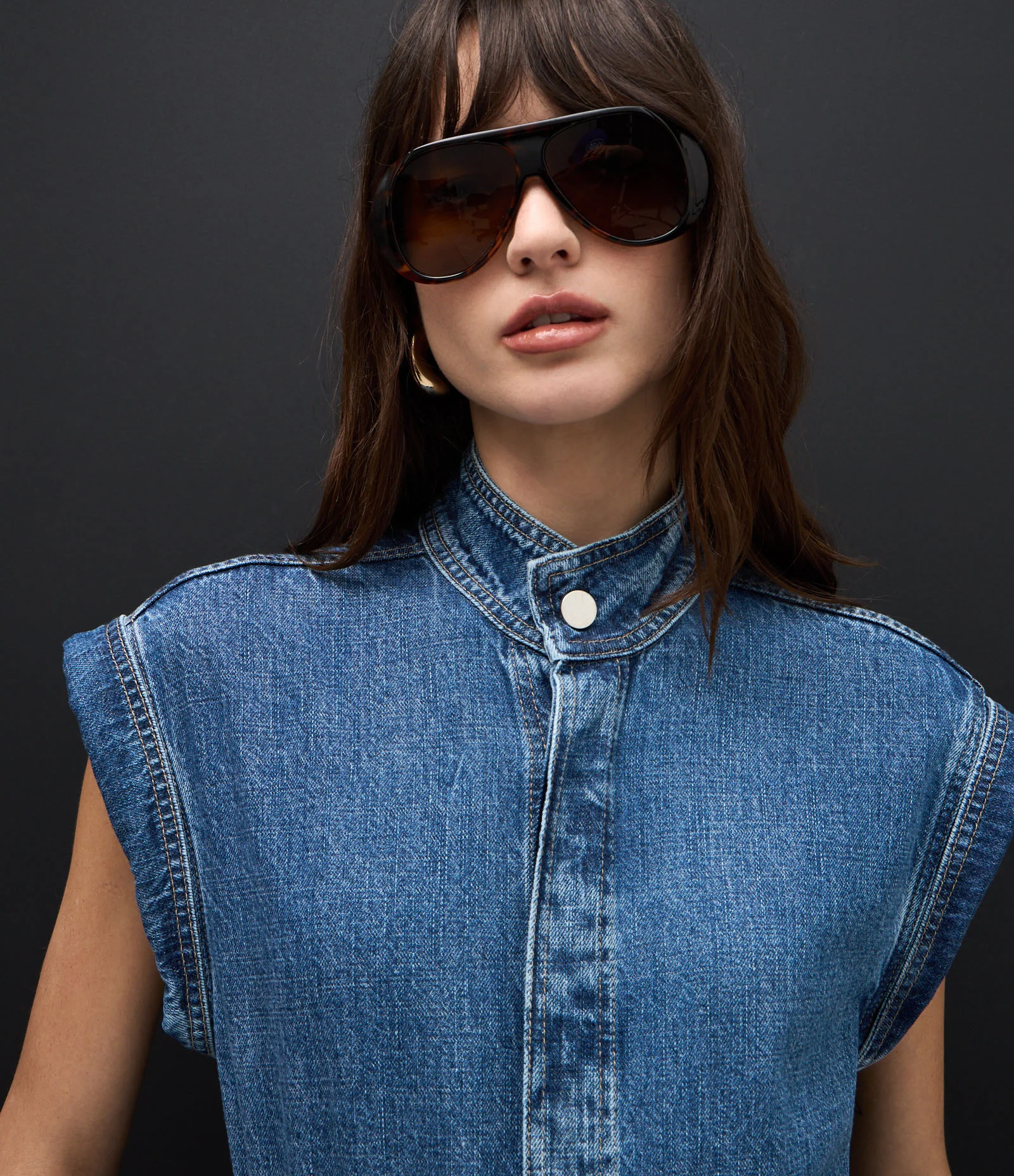 Macacão Utilitário em Jeans com Gola Padre e Cintura Ajustada Azul 3