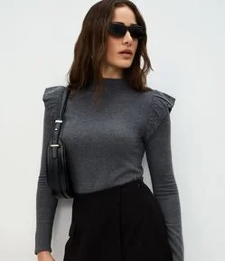 Blusa Regular em Tricô com Detalhe nos Ombros