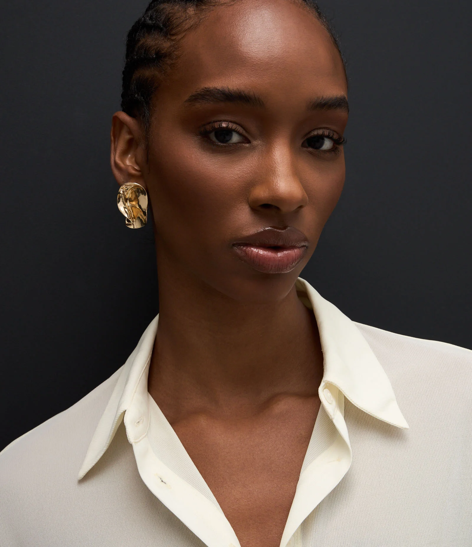 Camisa em Tule com Transparência e Puxadinho Lateral Branco 4