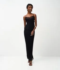 Saia Midi em Tricô com Aplicação de Renda na Barra