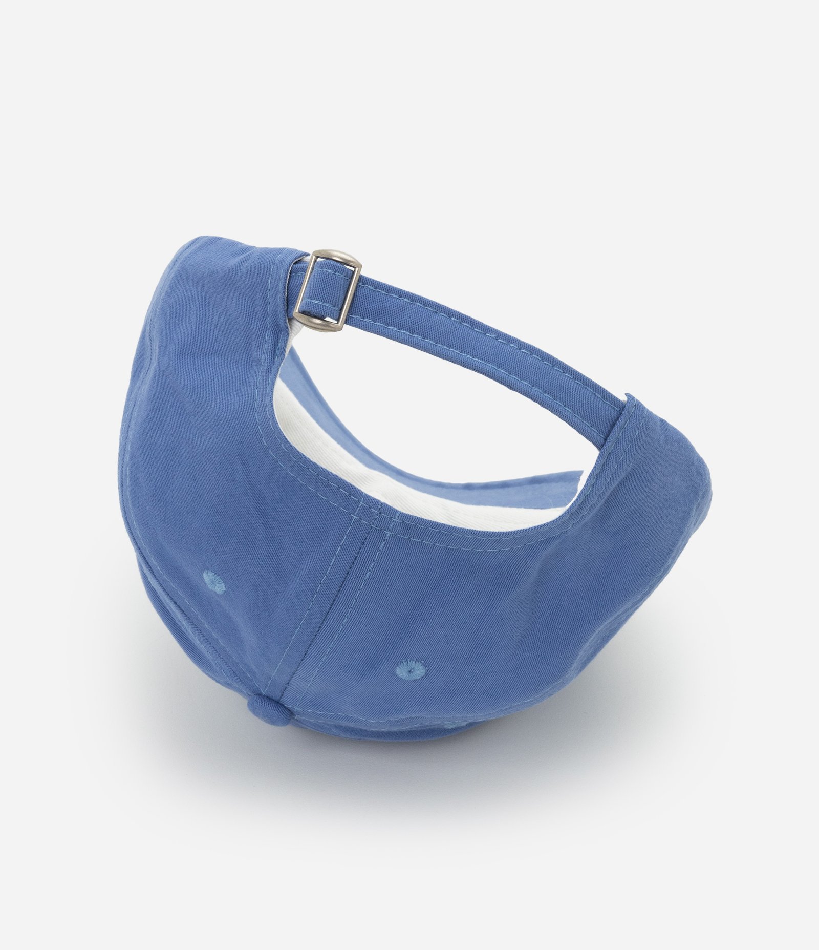 Boné Aba Curva em Sarja com Bordado Margarida Azul 2