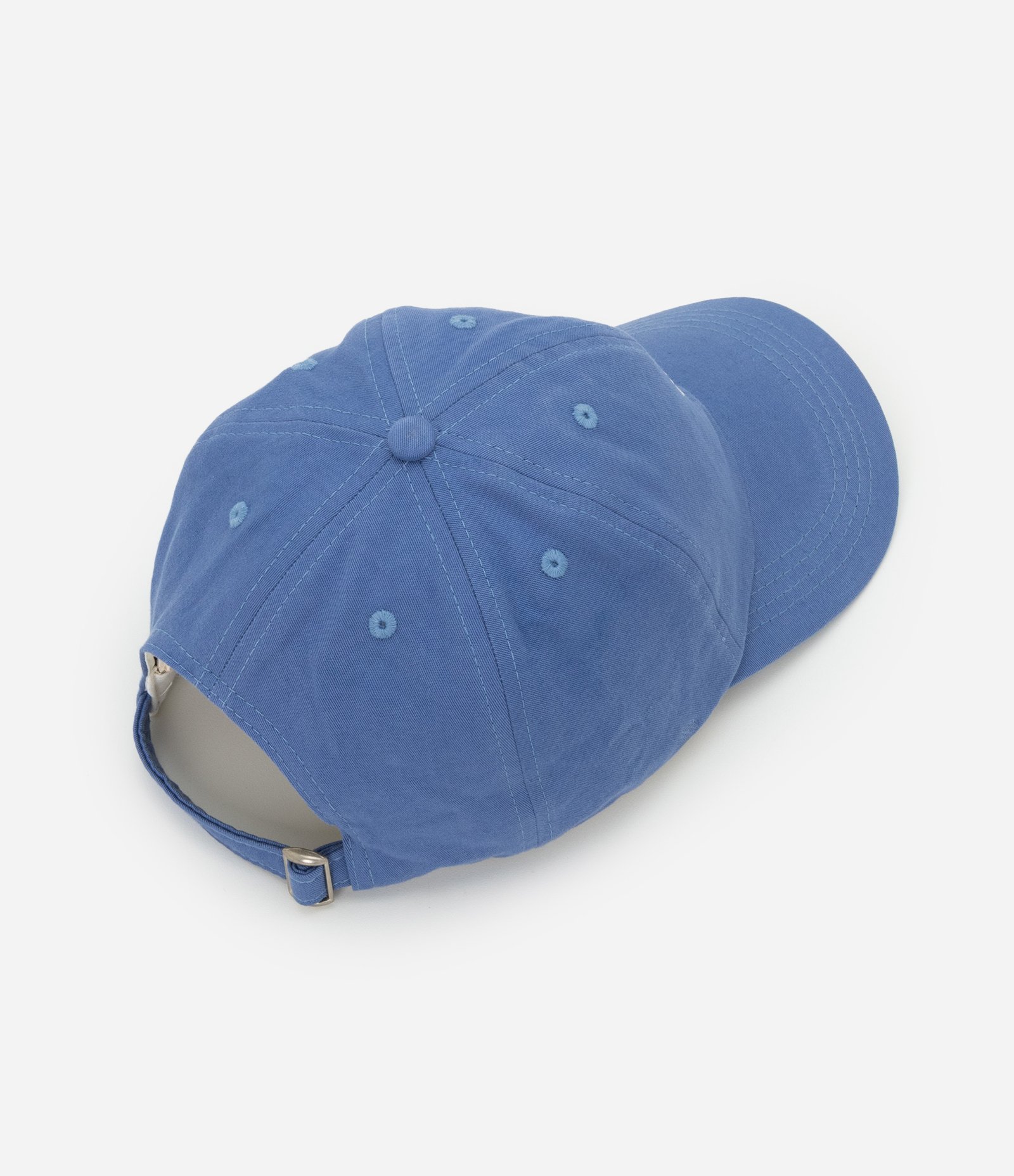 Boné Aba Curva em Sarja com Bordado Margarida Azul 3