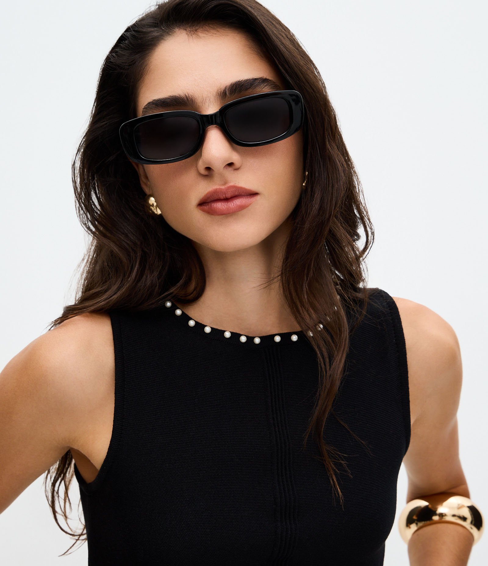 Blusa em Tricô com Aplicação de Mini Pérolas no Decote Preto 3