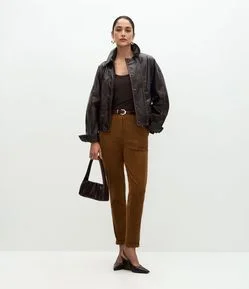 Calça Skinny em Suede com Barra Dobrada