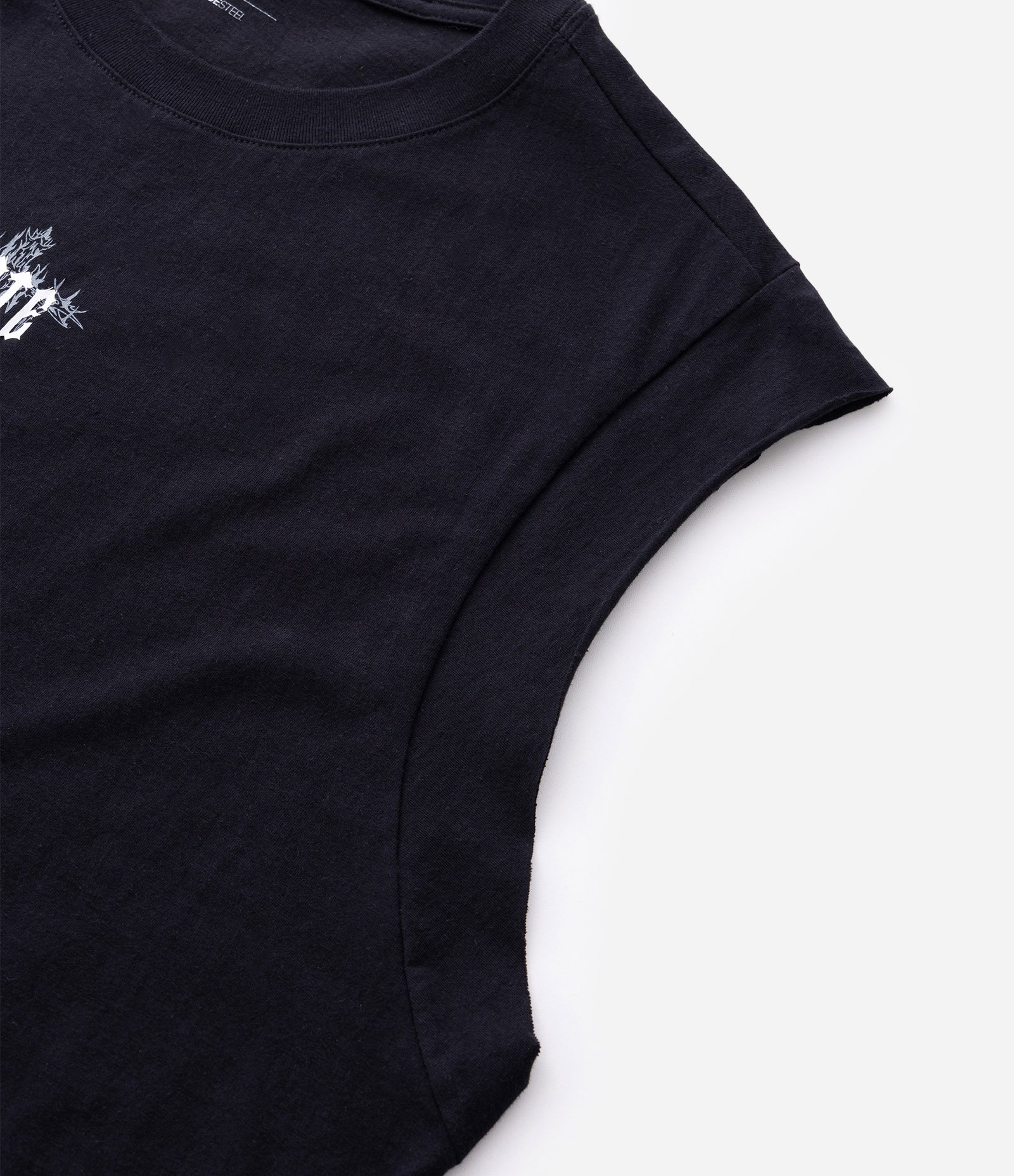 Regata Relaxed em Algodão com Estampa Localizada Fate Preto 3