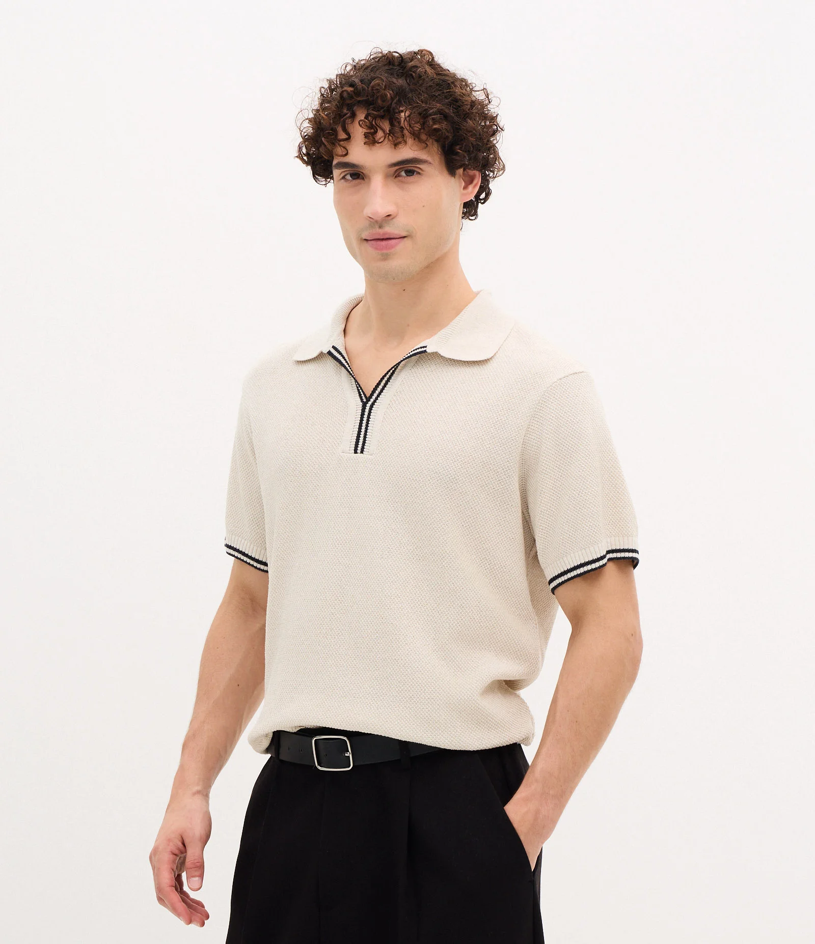 Polo Manga Curta Texturizada com Detalhes Contrastante Branco 1