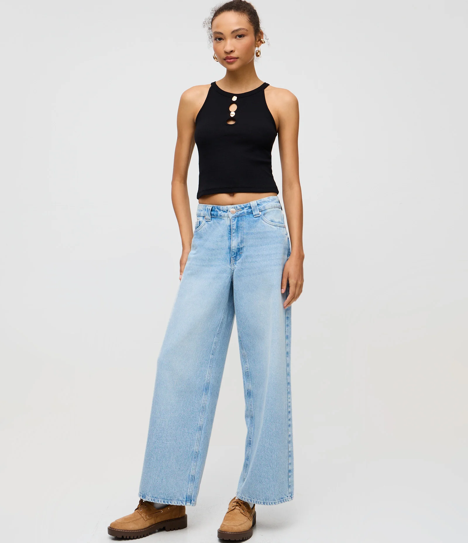 Blusa em Ribana sem Manga com Aviamento no Busto Preto 2