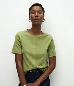 Blusa Regular em Suede com Manga Curta