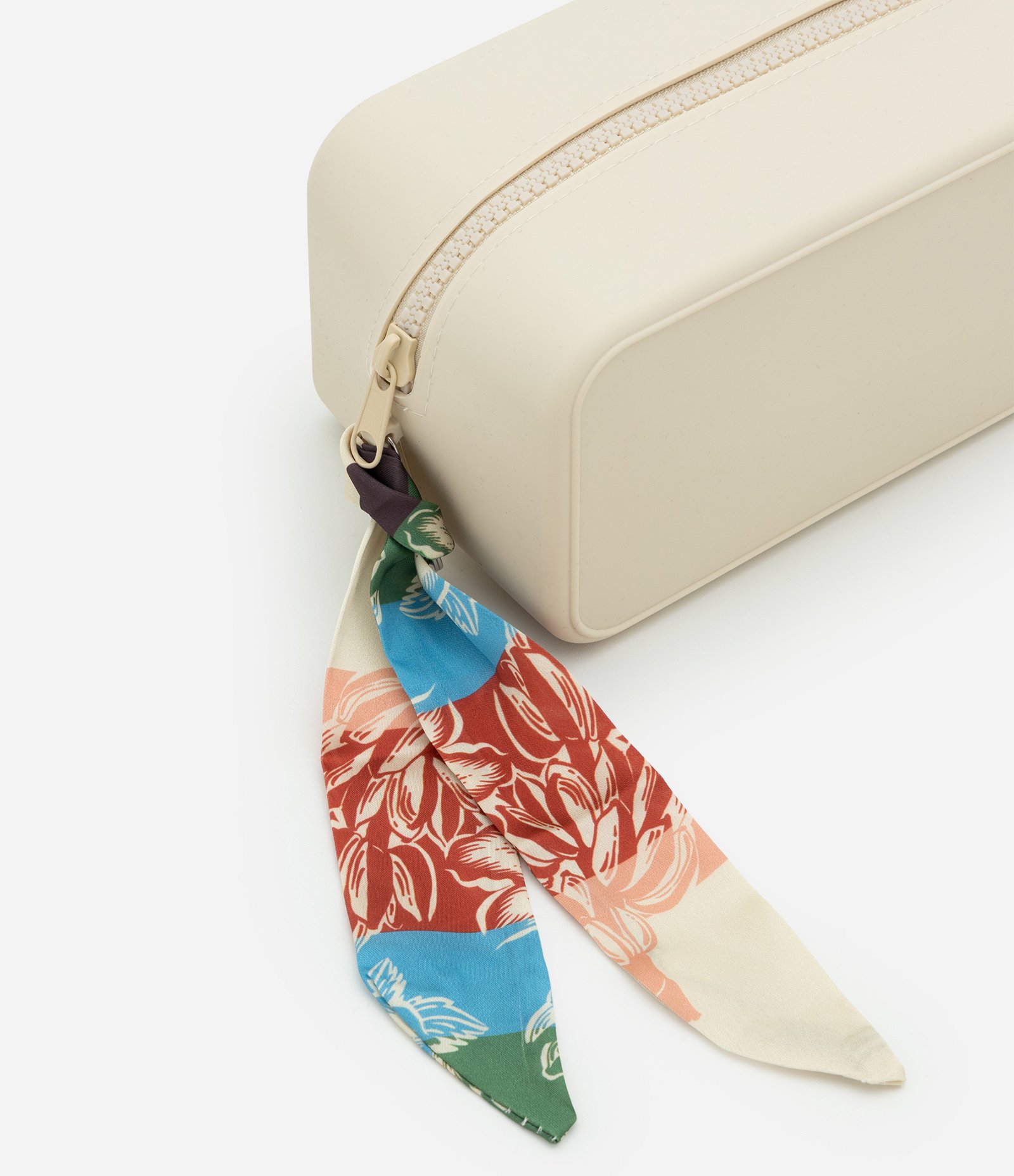 Necessaire Média Retangular com Puxador de Lenço Contrastante Bege 5