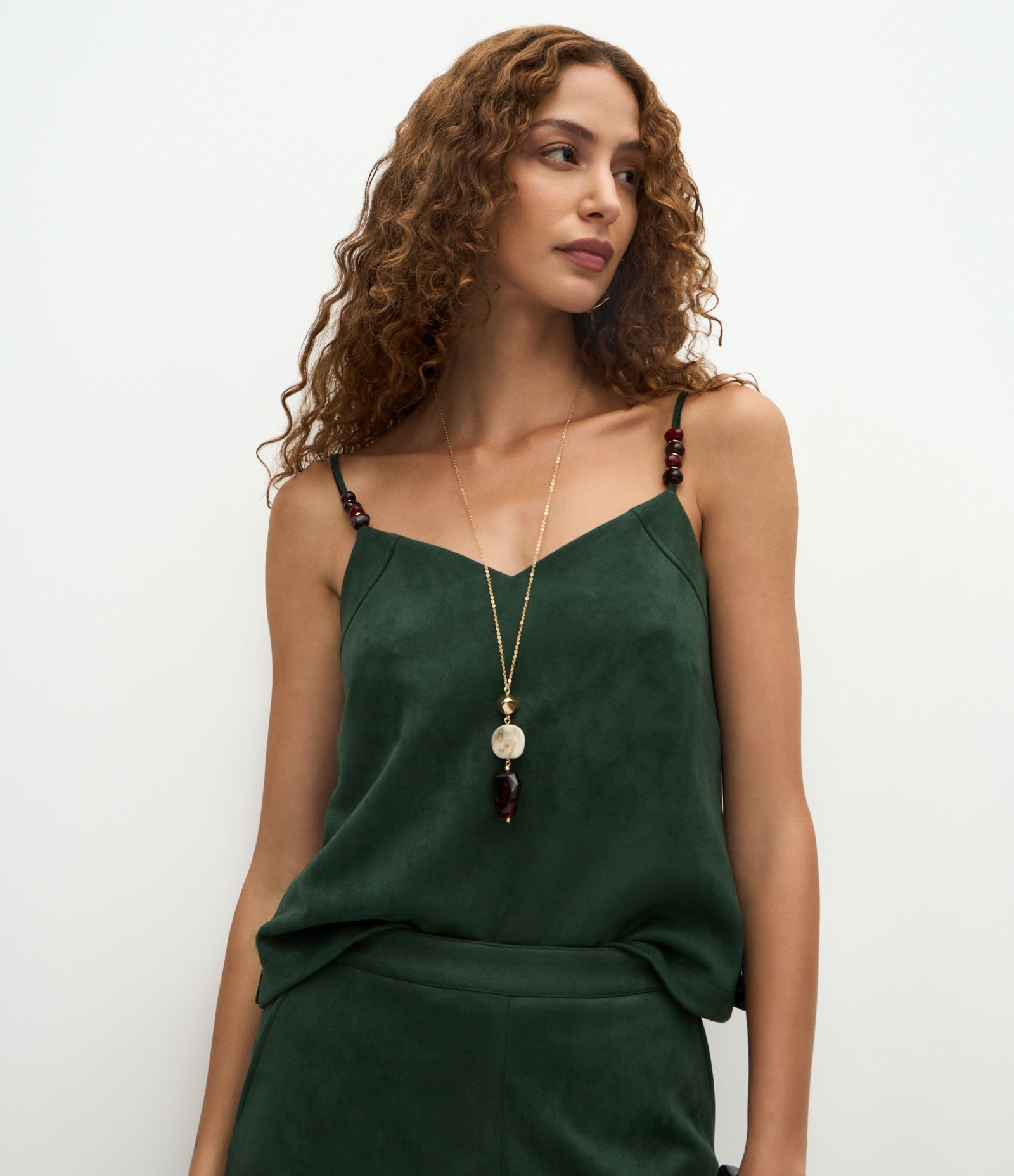 Blusa Curta em Suede com Bolinhas na Alça Verde 1