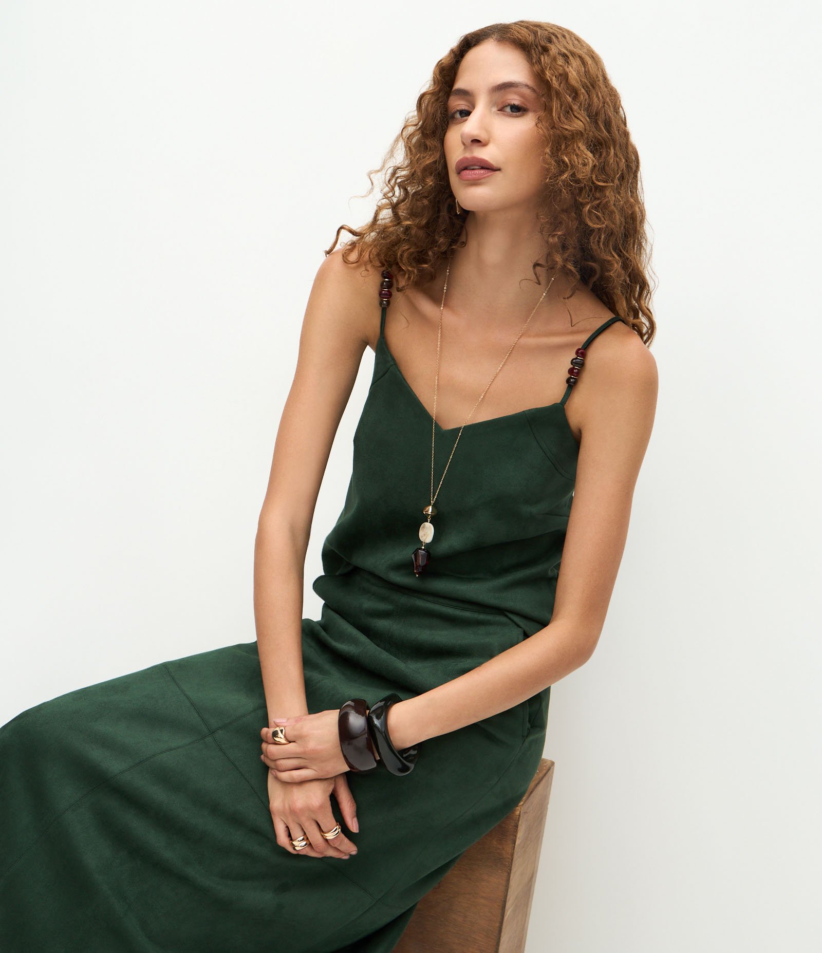 Blusa Curta em Suede com Bolinhas na Alça Verde 3
