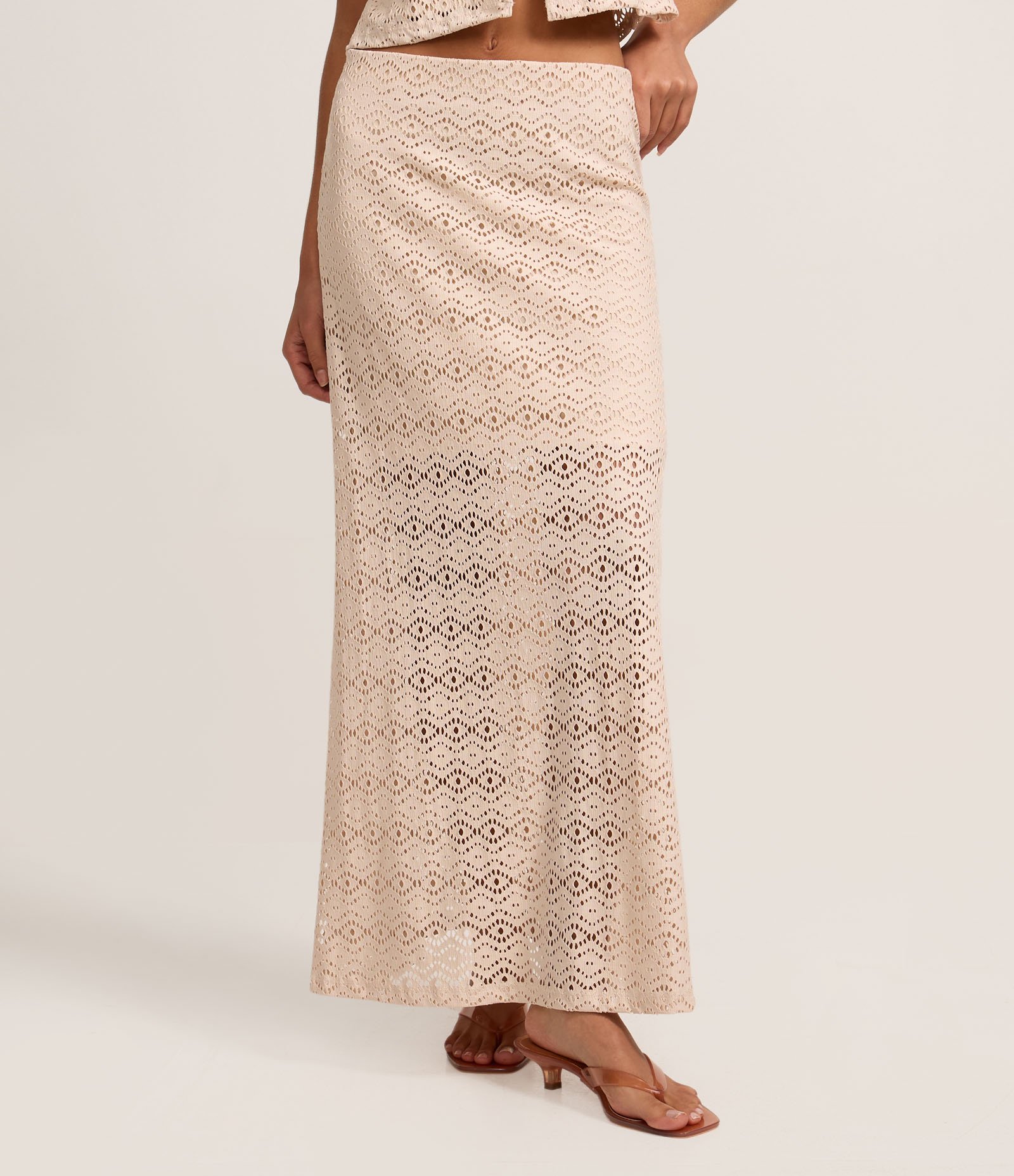 Saia Evasê Longa Texturizada Off White 3