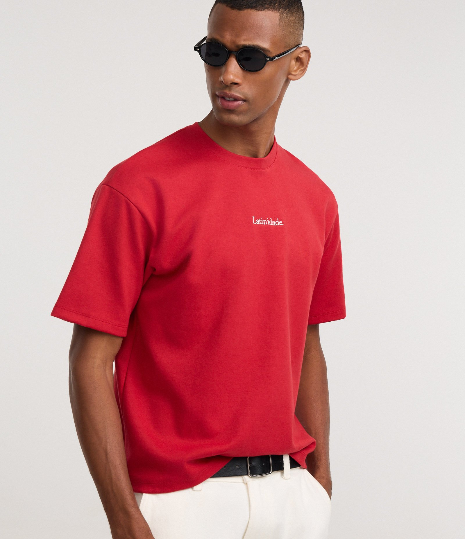 Camiseta Manga Curta em Algodão e Lettering Latinidade Vermelho 1