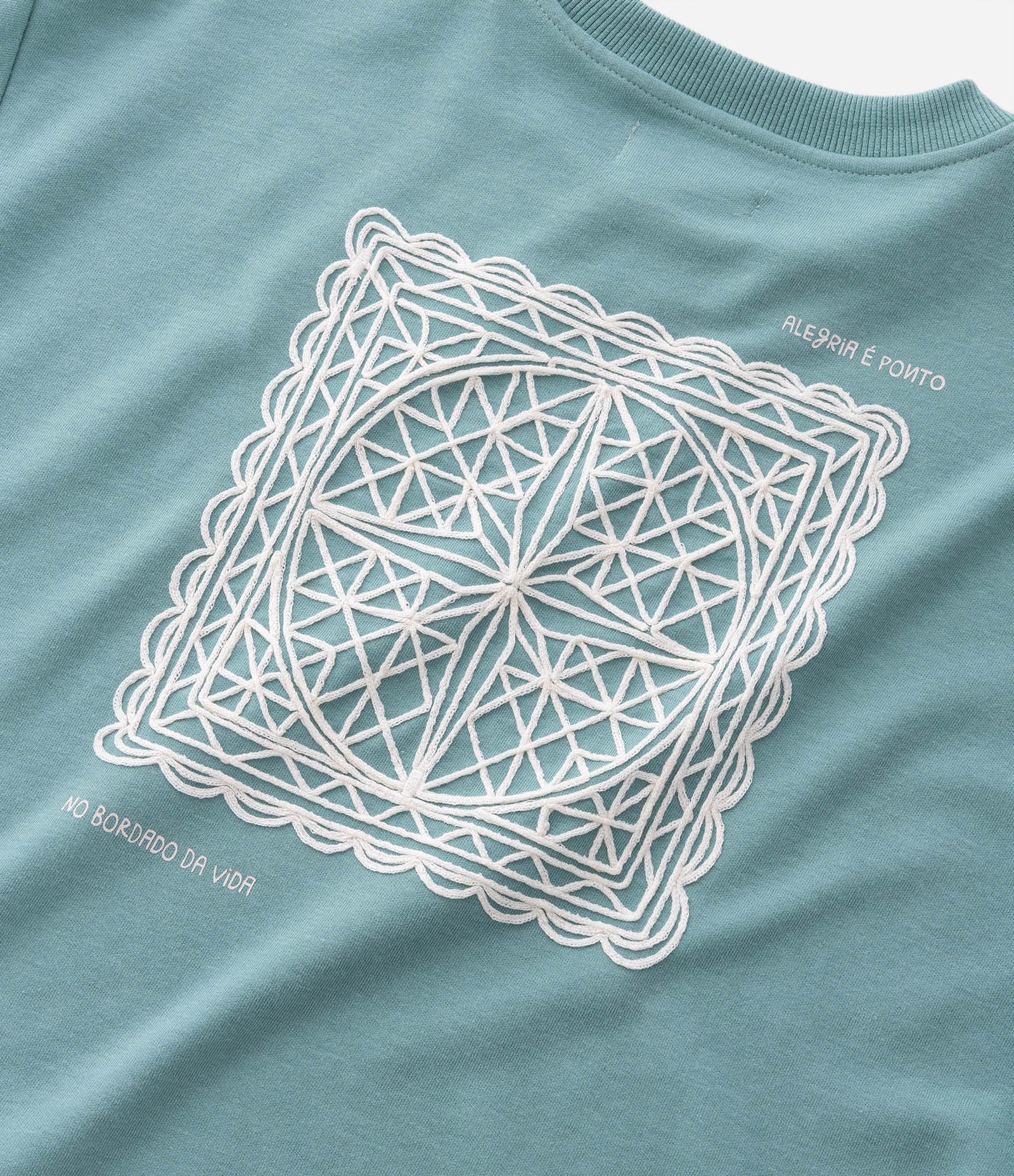 Camiseta Boxy em Suedine com Estampa nas Costas Azul 9