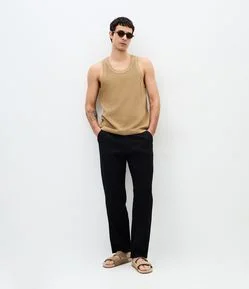 Calça Reta em Algodão com Textura Vertical